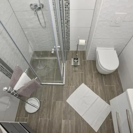 Hani 1 * 马卡尔斯卡