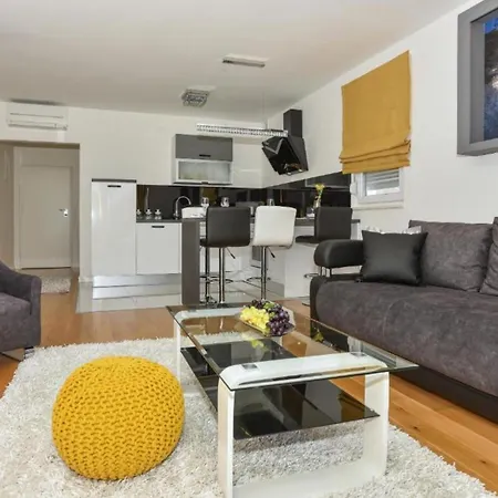 Apartment Hani 1