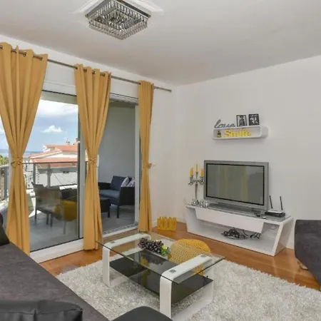 Hani 1 * Makarska